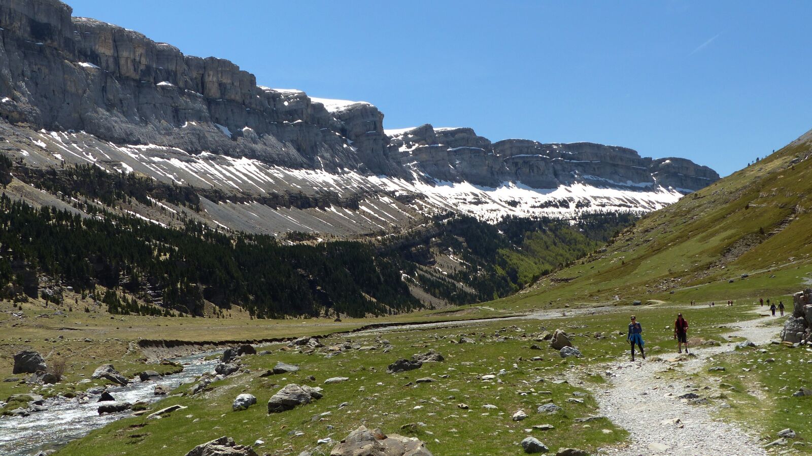 Panasonic Lumix DMC-FZ200 sample photo. Ordesa valley, spain, pyrenees photography