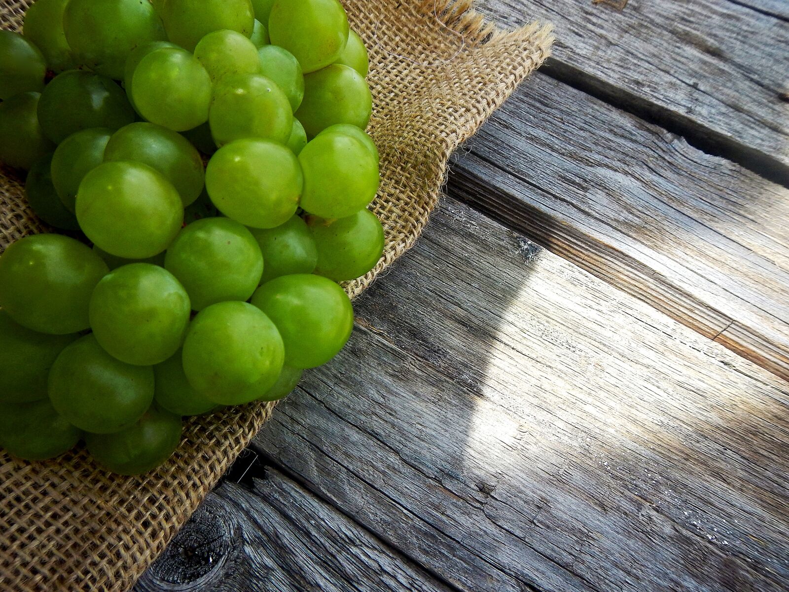 Nikon Coolpix AW110 sample photo. Grapes, fruit, cluster photography