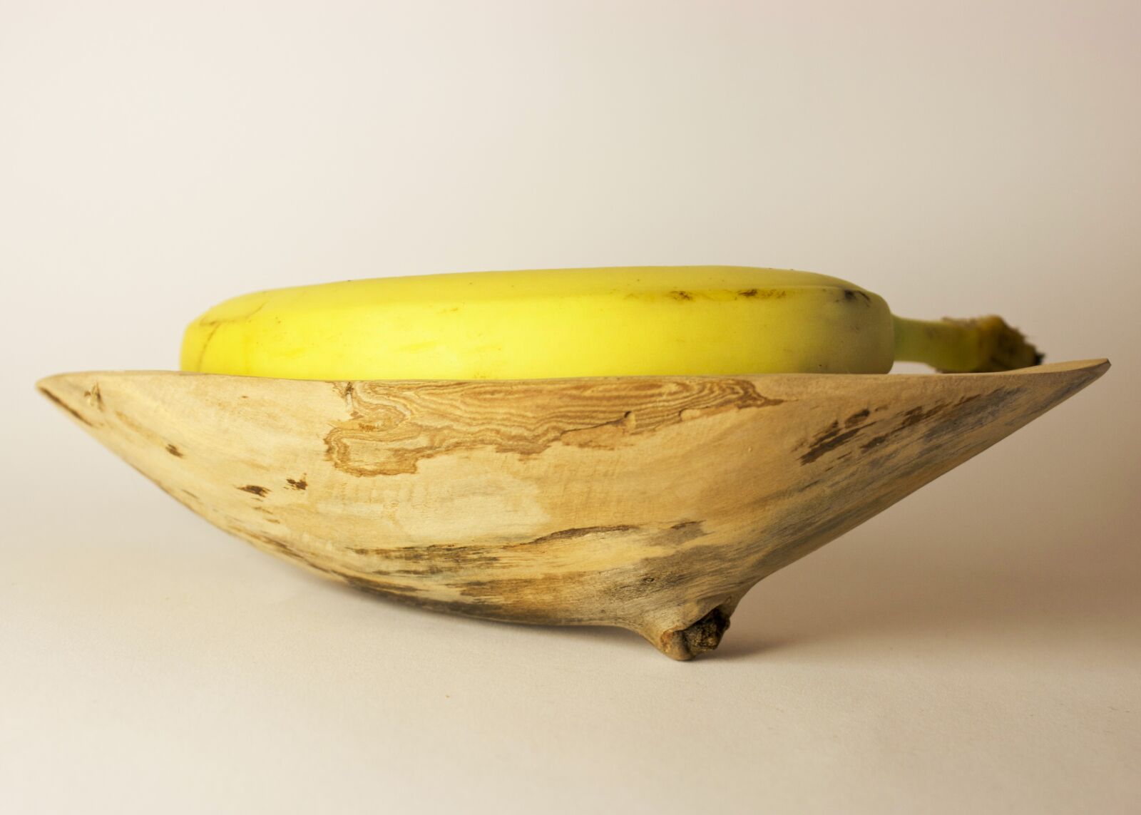 Canon EOS 400D (EOS Digital Rebel XTi / EOS Kiss Digital X) sample photo. Banana, fruit, shell photography