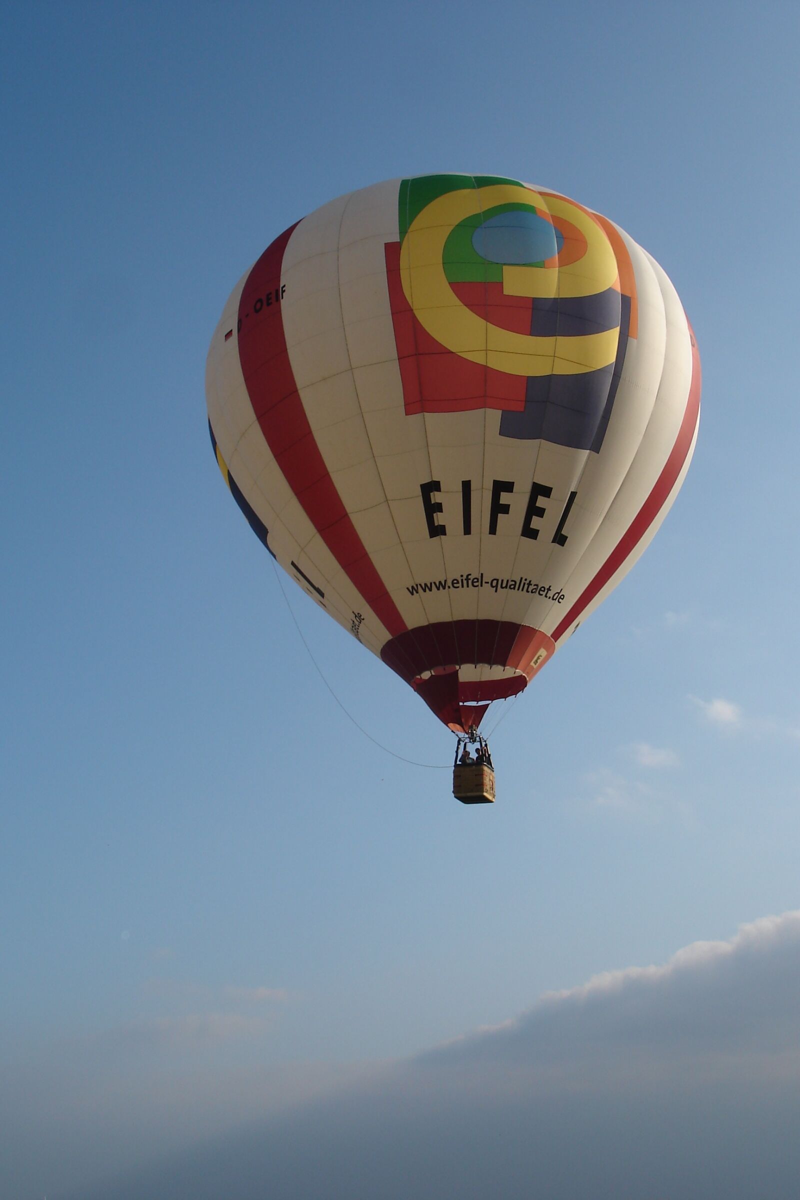 Sony DSC-W15 sample photo. Hot air balloon, travel photography