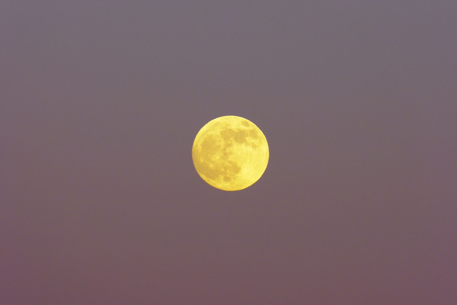 Panasonic Lumix DMC-FZ150 sample photo. Full moon, bright, sunset photography