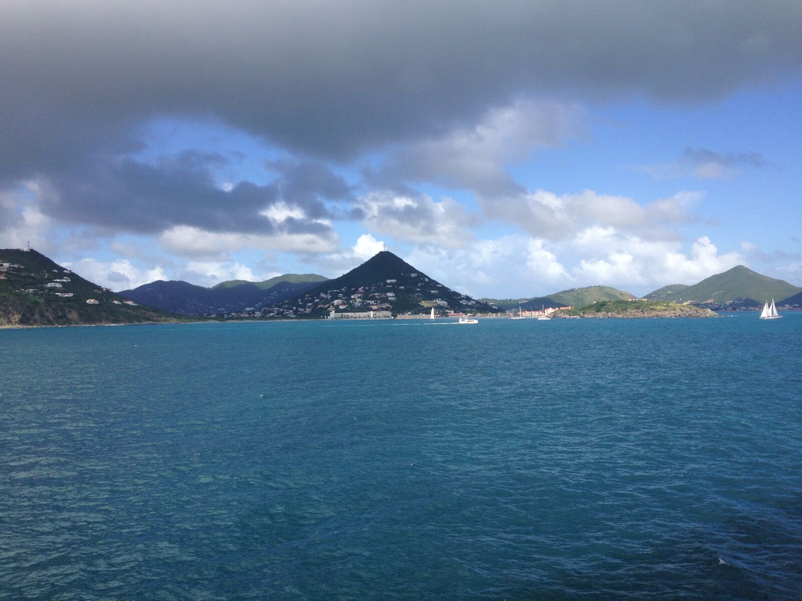 iPhone 5c back camera 4.12mm f/2.4 sample photo. Caribbean photography