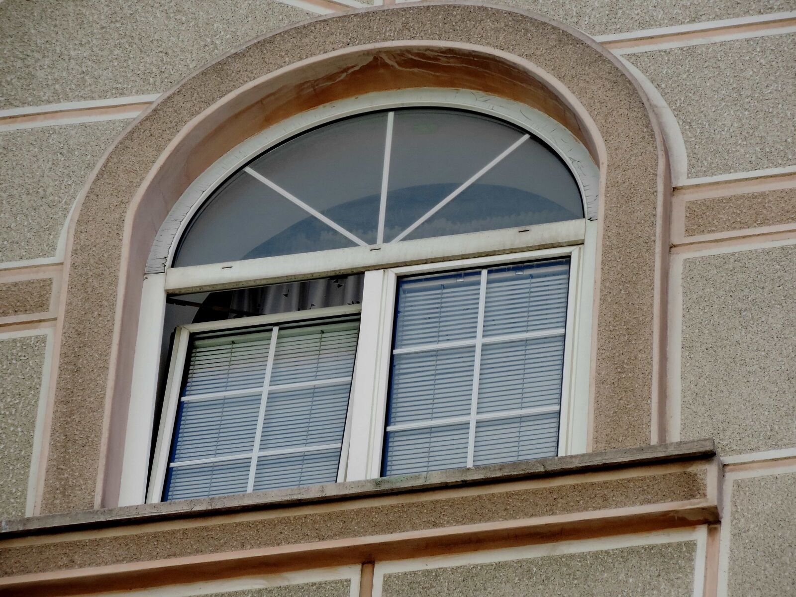 Nikon Coolpix P520 sample photo. Architecture, framework, building, house photography
