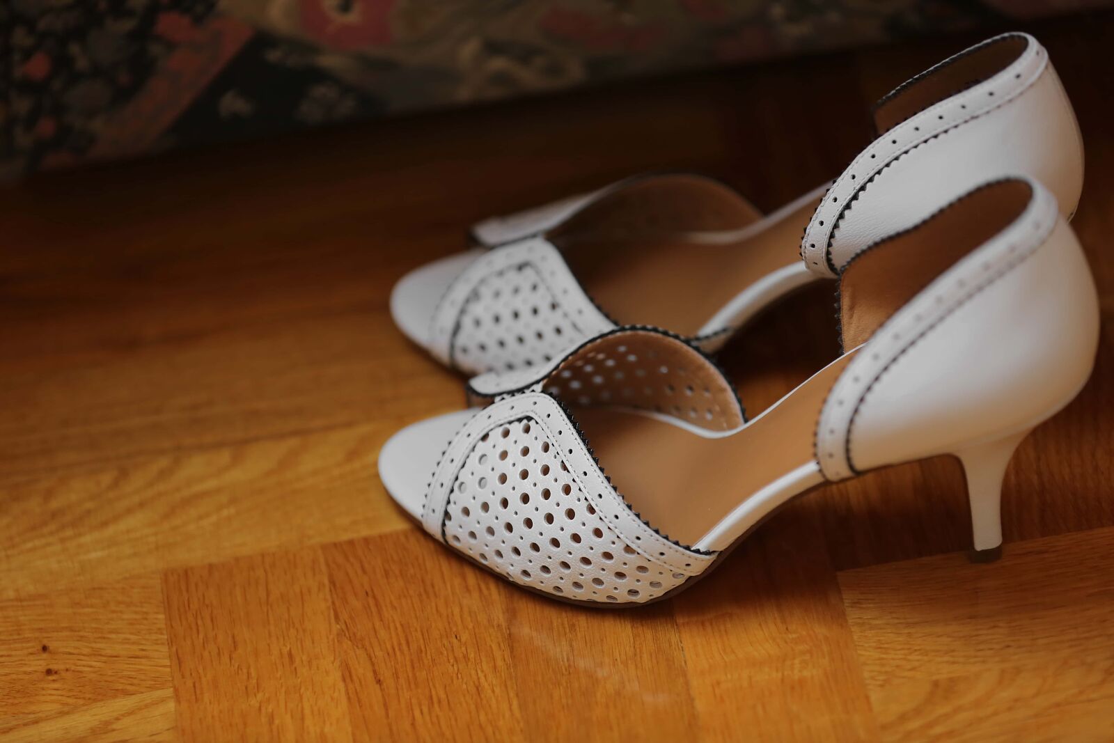 Canon EOS 5D Mark III sample photo. White, sandal, handmade, woman photography