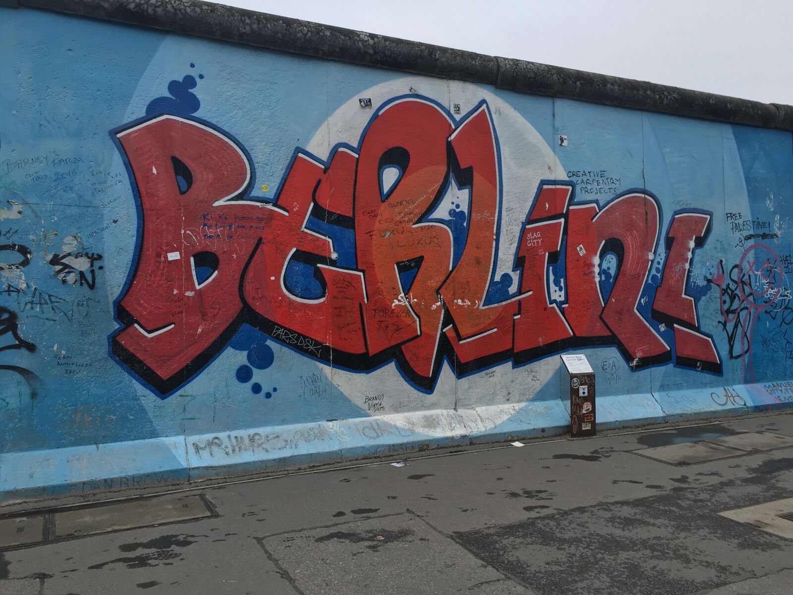 iPhone 6s Plus back camera 4.15mm f/2.2 sample photo. Graffiti, city, berlin photography