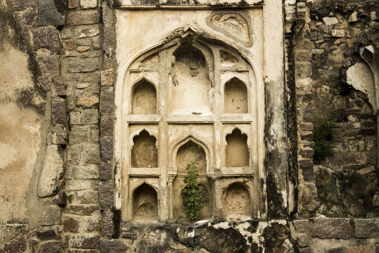 Canon EOS 700D (EOS Rebel T5i / EOS Kiss X7i) sample photo. Architecture, old, stone photography
