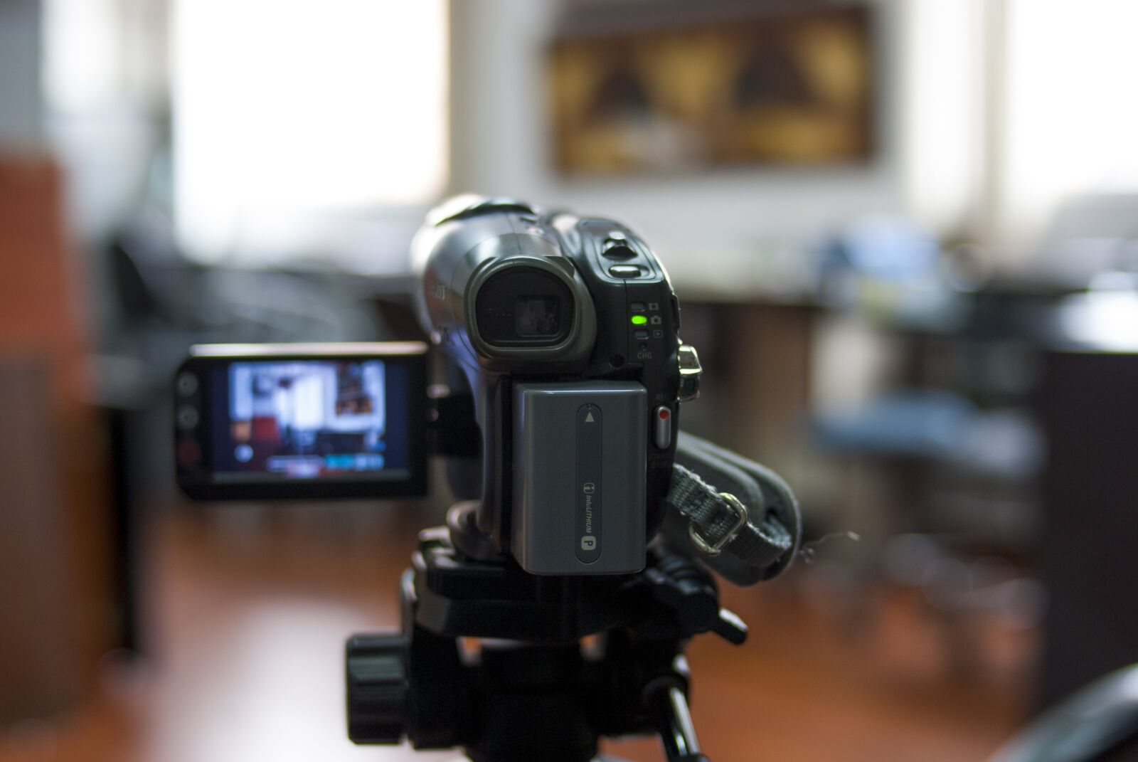 Nikon D60 sample photo. Filmadora, lens, movie photography