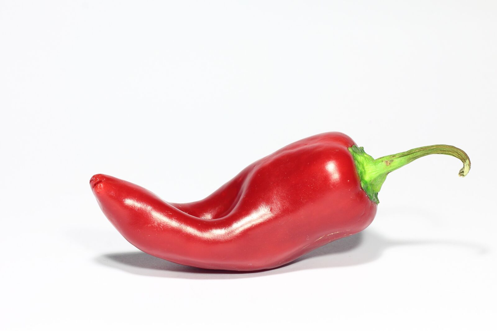 Canon EOS 1100D (EOS Rebel T3 / EOS Kiss X50) + Canon EF 50mm F1.8 II sample photo. Chili, a vegetable, spicy photography