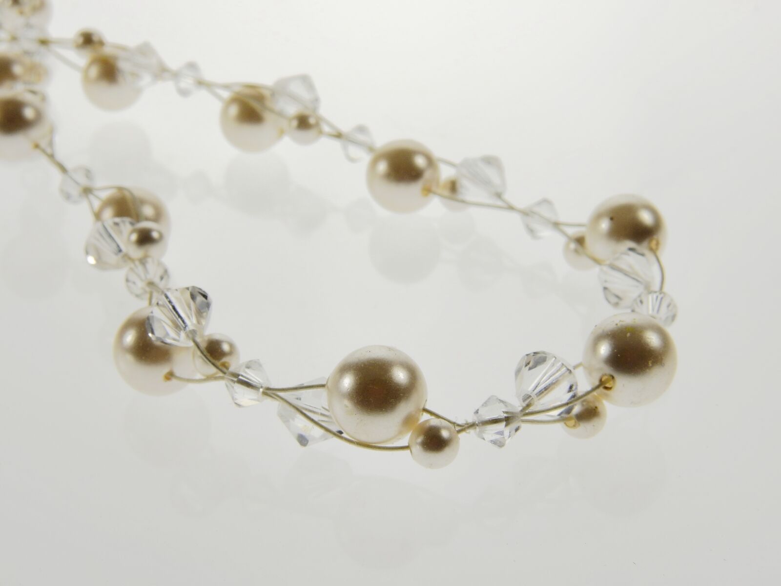 Nikon Coolpix P900 sample photo. Jewellery, pearl, bangle photography