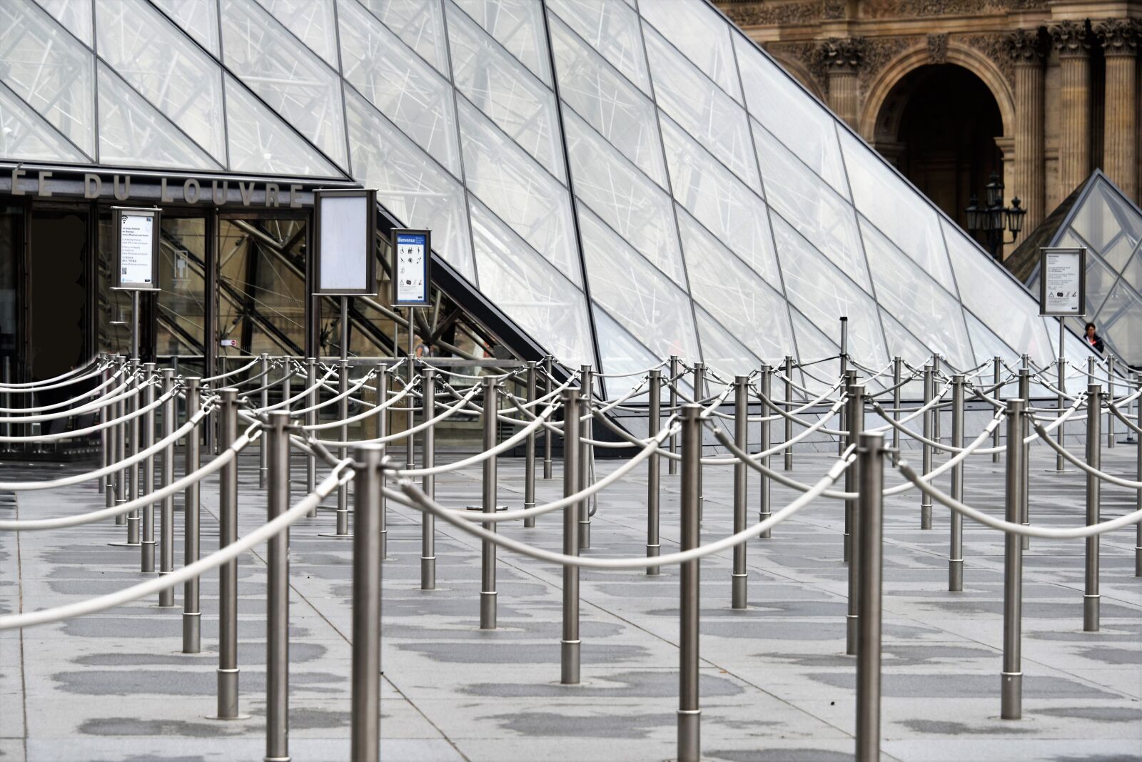 Nikon D810 sample photo. Paris, louvre, architecture photography