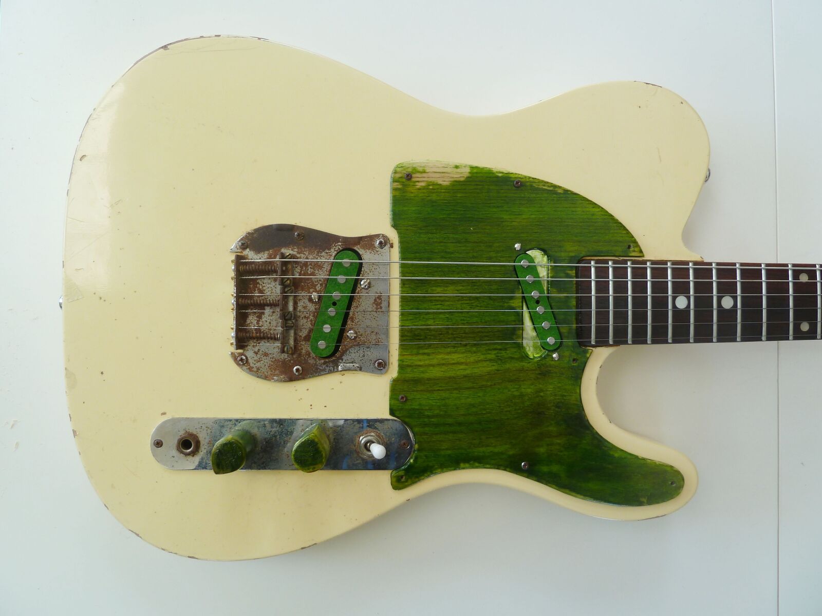 Panasonic Lumix DMC-ZS7 (Lumix DMC-TZ10) sample photo. Guitar, electric, ibanez photography