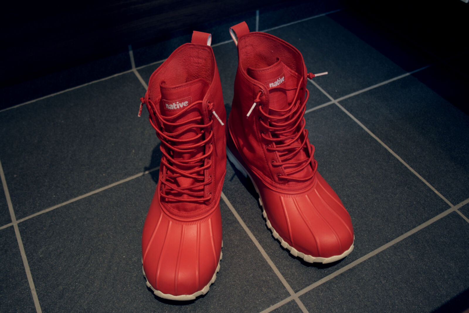 Canon EF-S 18-55mm f/3.5-5.6 USM sample photo. Boots, rain, boots, red photography