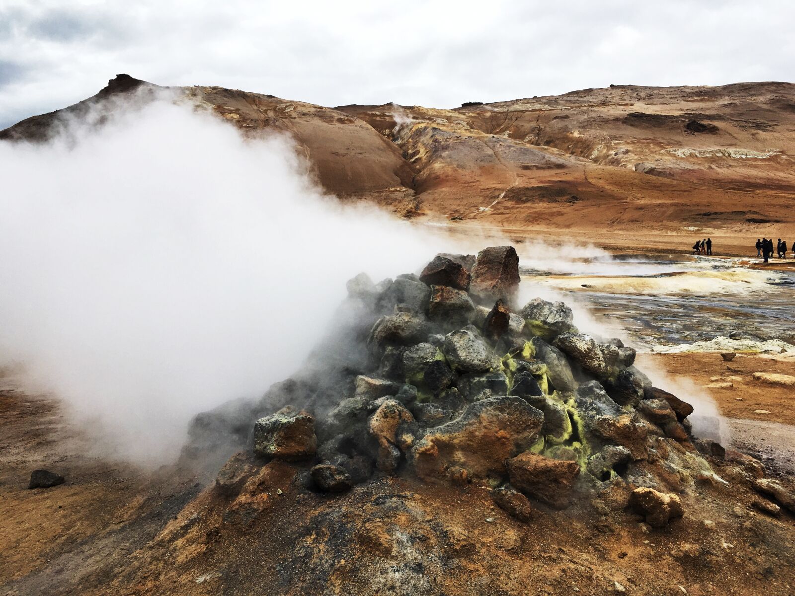 iPhone SE back camera 4.15mm f/2.2 sample photo. Iceland, icelandic, landscape photography