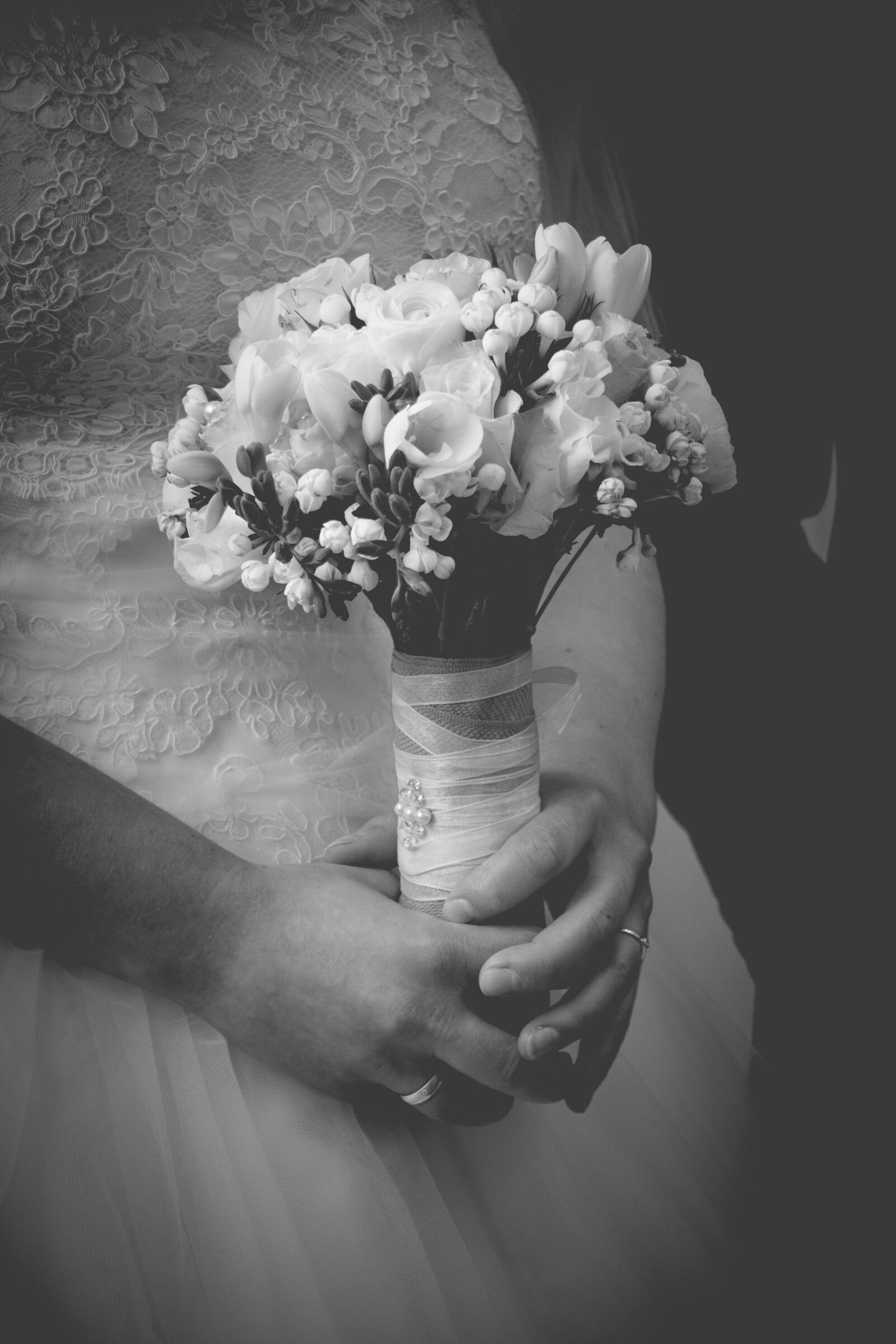 Canon EOS 80D sample photo. Wedding, bride, bridal bouquet photography