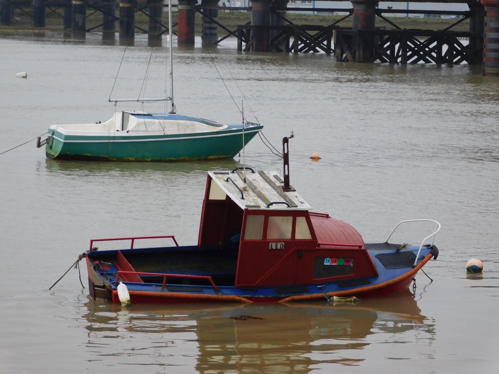 Nikon Coolpix L840 sample photo. Boat, sinking, river photography