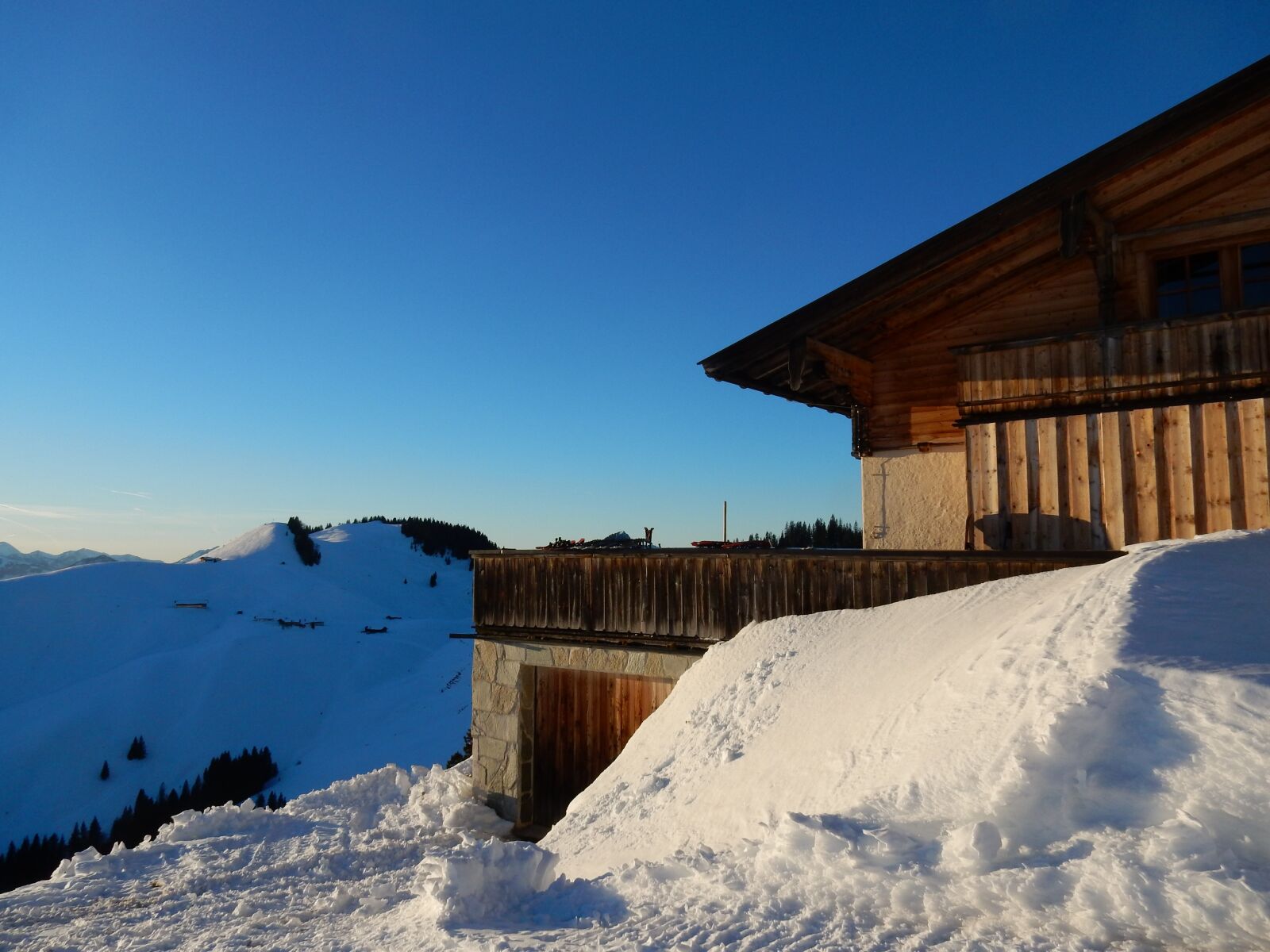 Nikon Coolpix S9900 sample photo. Alm, mountains, winter photography