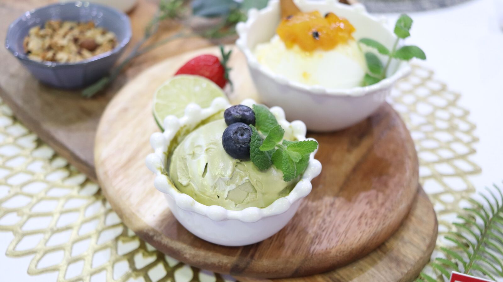 Canon EF-S 24mm F2.8 STM sample photo. Dessert, model, ice cream photography