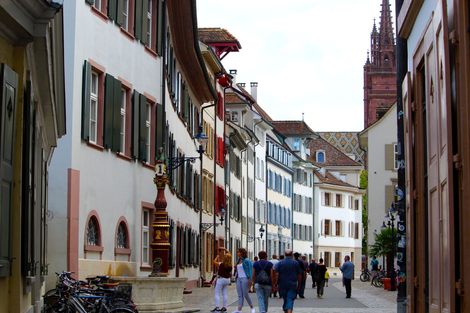 Canon EF-S 55-250mm F4-5.6 IS STM sample photo. Basel, alley, cathedral square photography