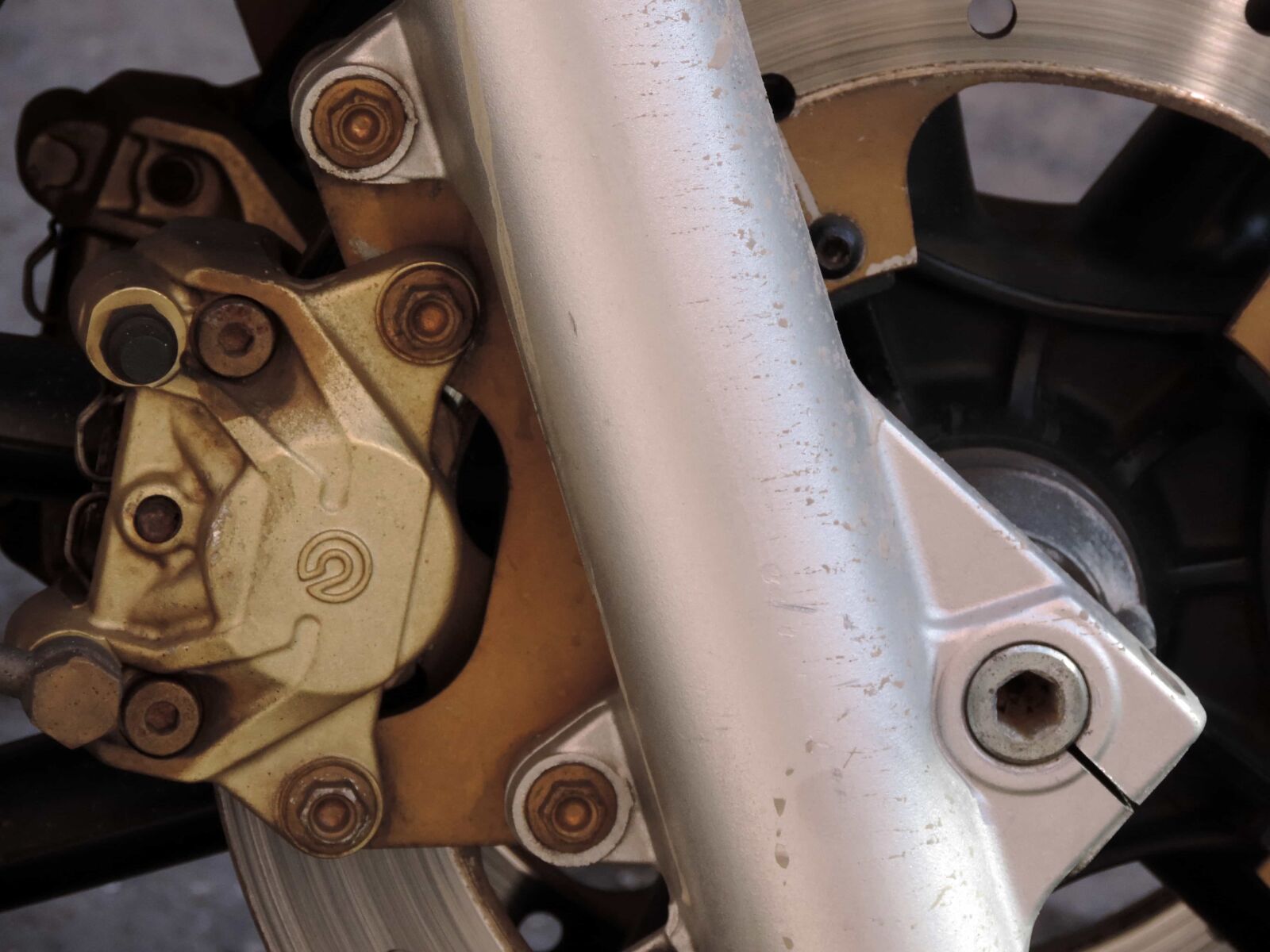 Nikon Coolpix P520 sample photo. Brake, motorcycle, steel, drive photography