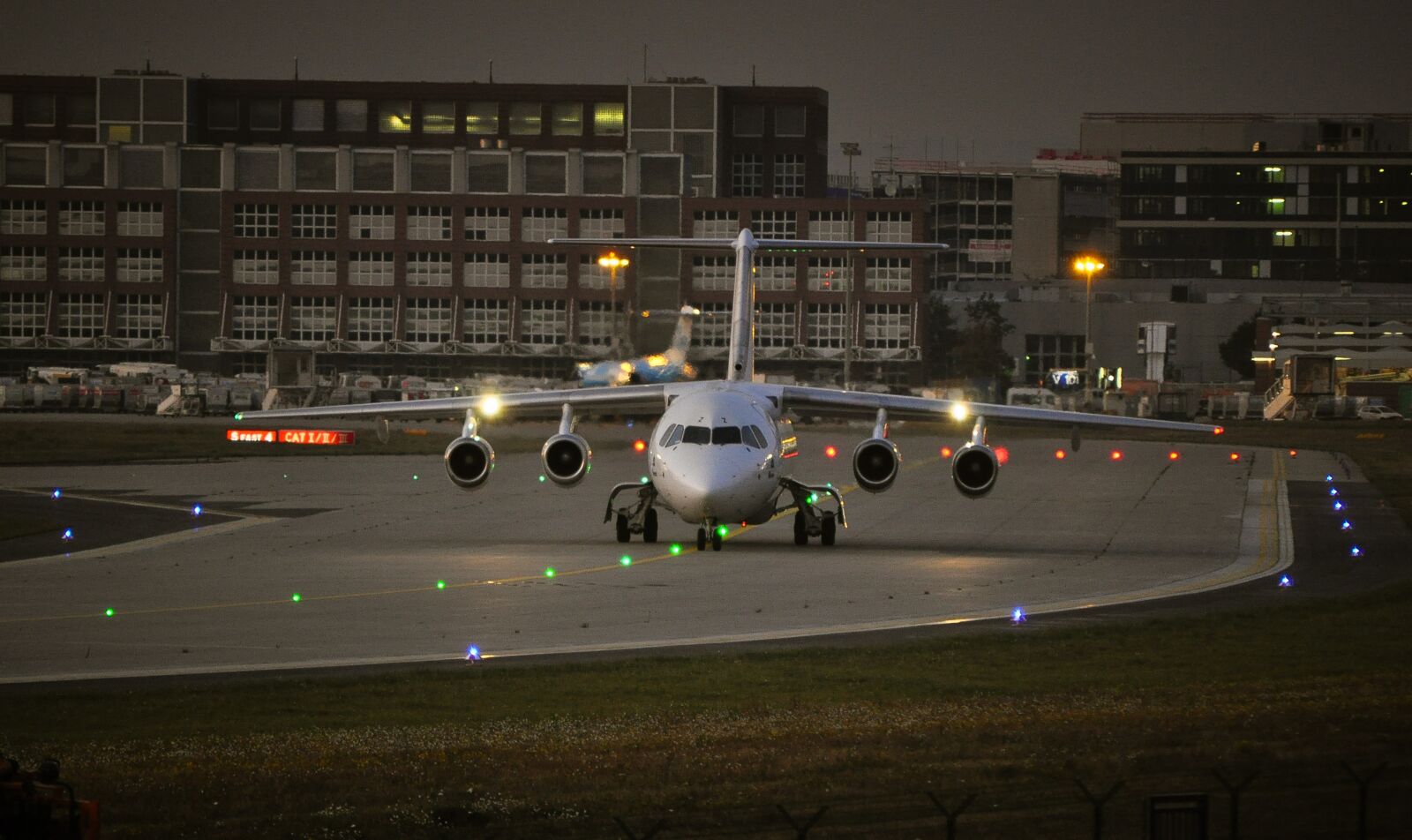 Nikon D5000 sample photo. Airport, frankfurt, fra photography