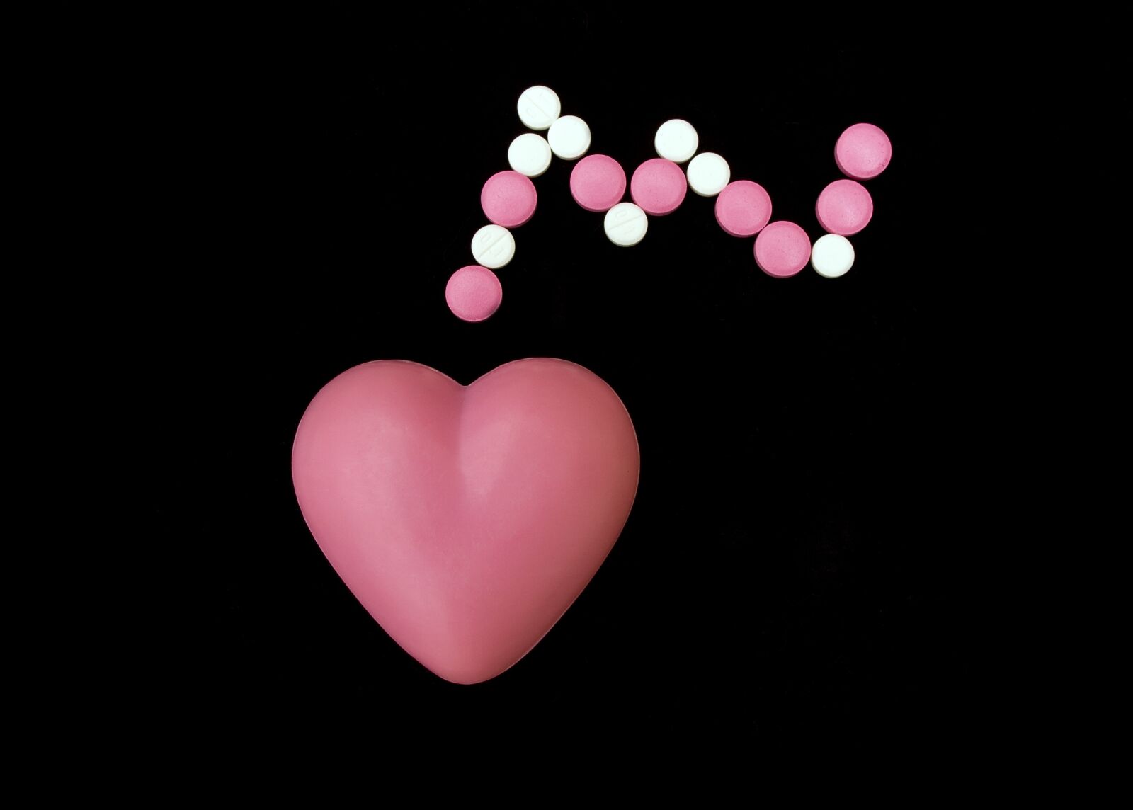 Canon EOS 40D sample photo. Heart, soap, pills photography