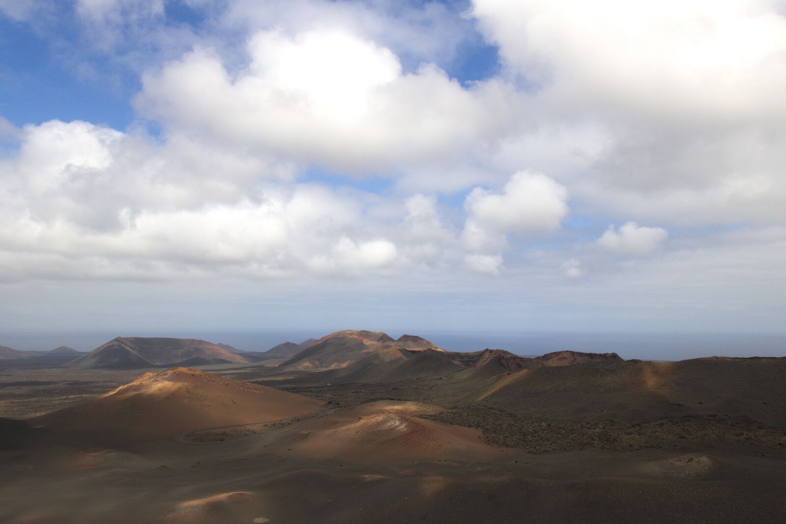 Canon EOS 750D (EOS Rebel T6i / EOS Kiss X8i) sample photo. Lanzarote, landscape, island photography