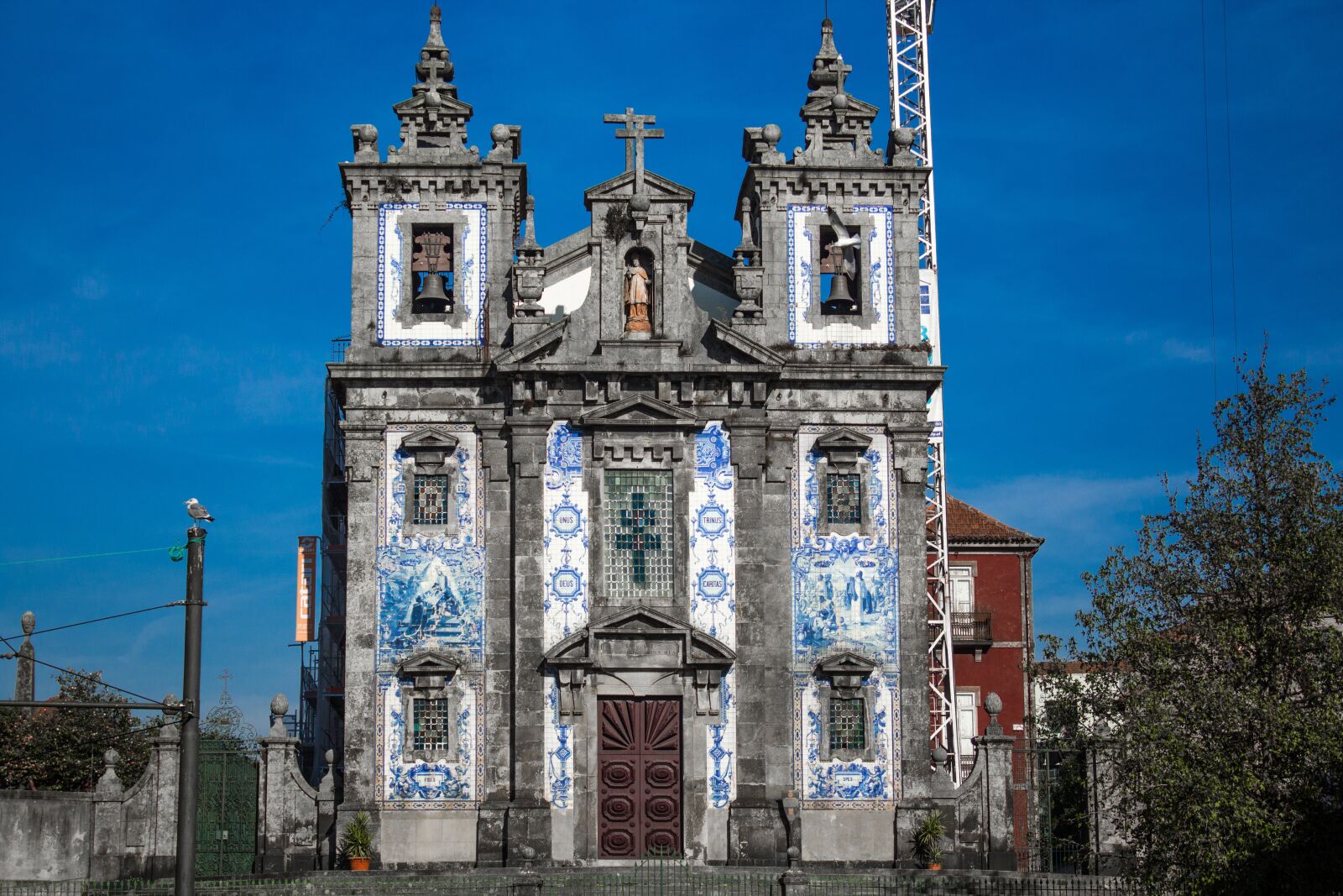 Canon EOS 1200D (EOS Rebel T5 / EOS Kiss X70 / EOS Hi) sample photo. Porto, church, architecture photography