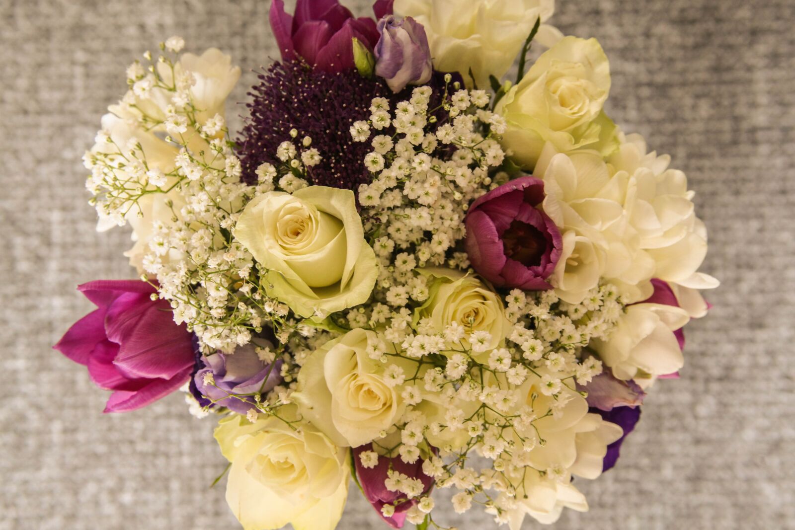 Canon EF 28-135mm F3.5-5.6 IS USM sample photo. Flowers, wedding flowers, wedding photography