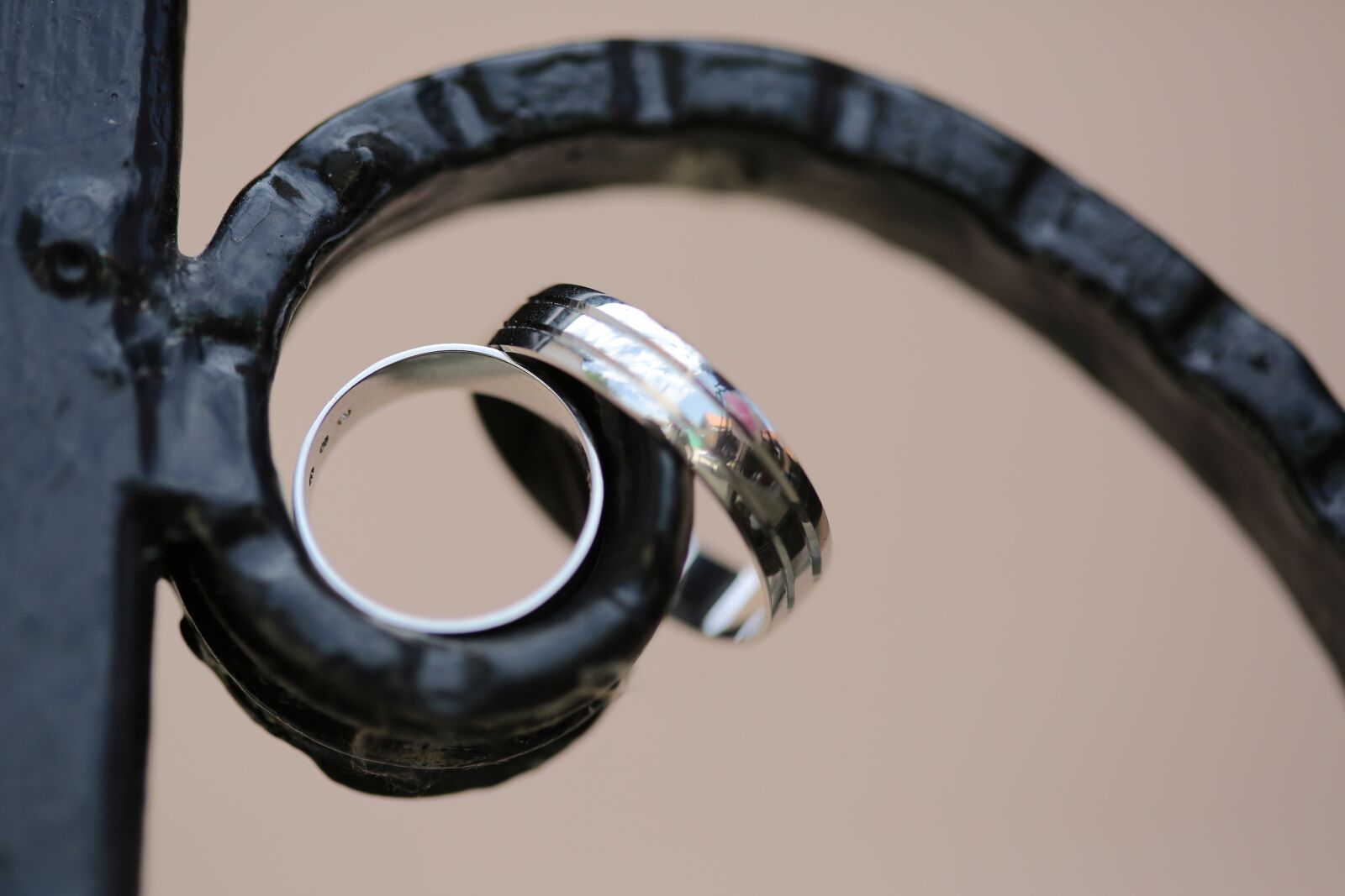 Canon EF 100mm F2.8 Macro USM sample photo. Cast iron, handmade, reflection photography