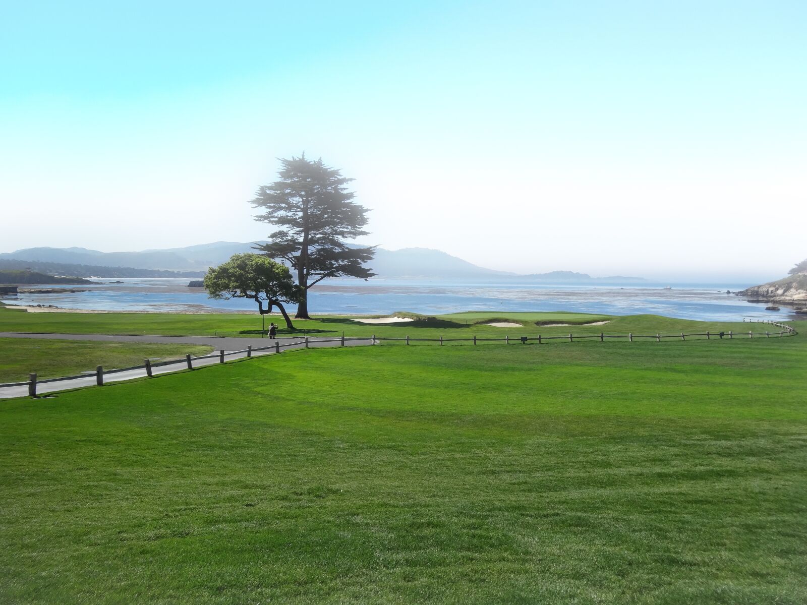 Sony Cyber-shot DSC-HX20V sample photo. Pebble beach golf course photography