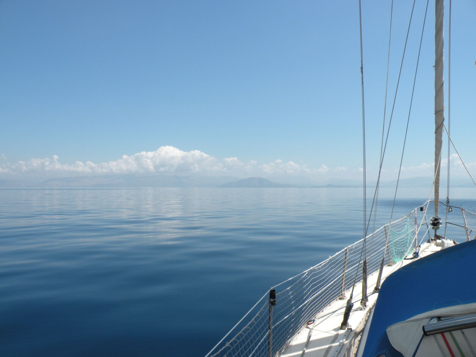Nikon Coolpix P80 sample photo. Boat, sea, blue photography
