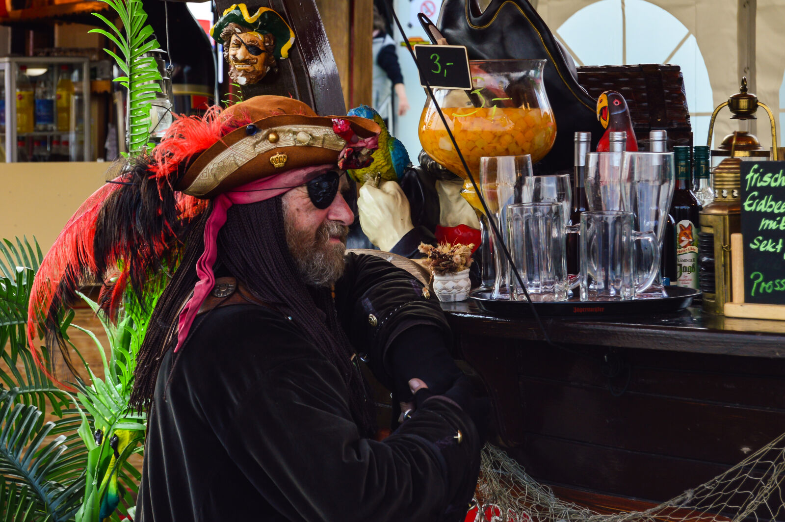 Nikon D3200 sample photo. Pirate, repo, street photography