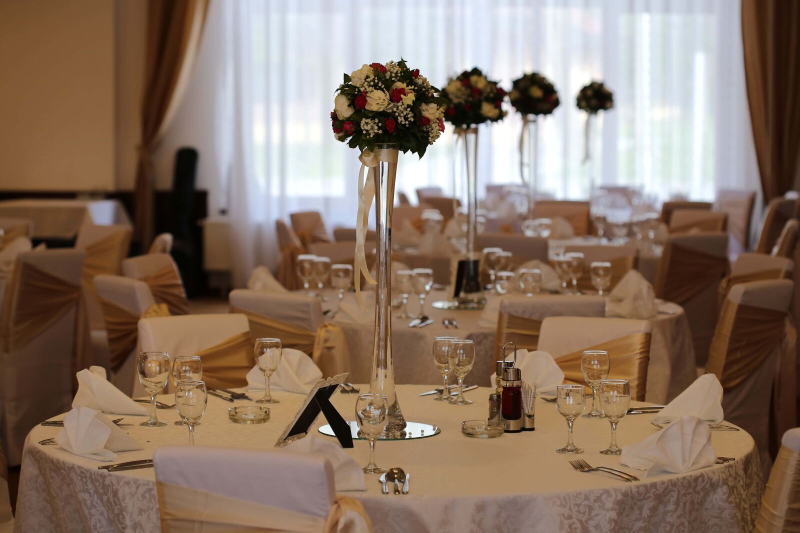 Canon EF 100mm F2.8 Macro USM sample photo. Dining, interior design, luxury photography