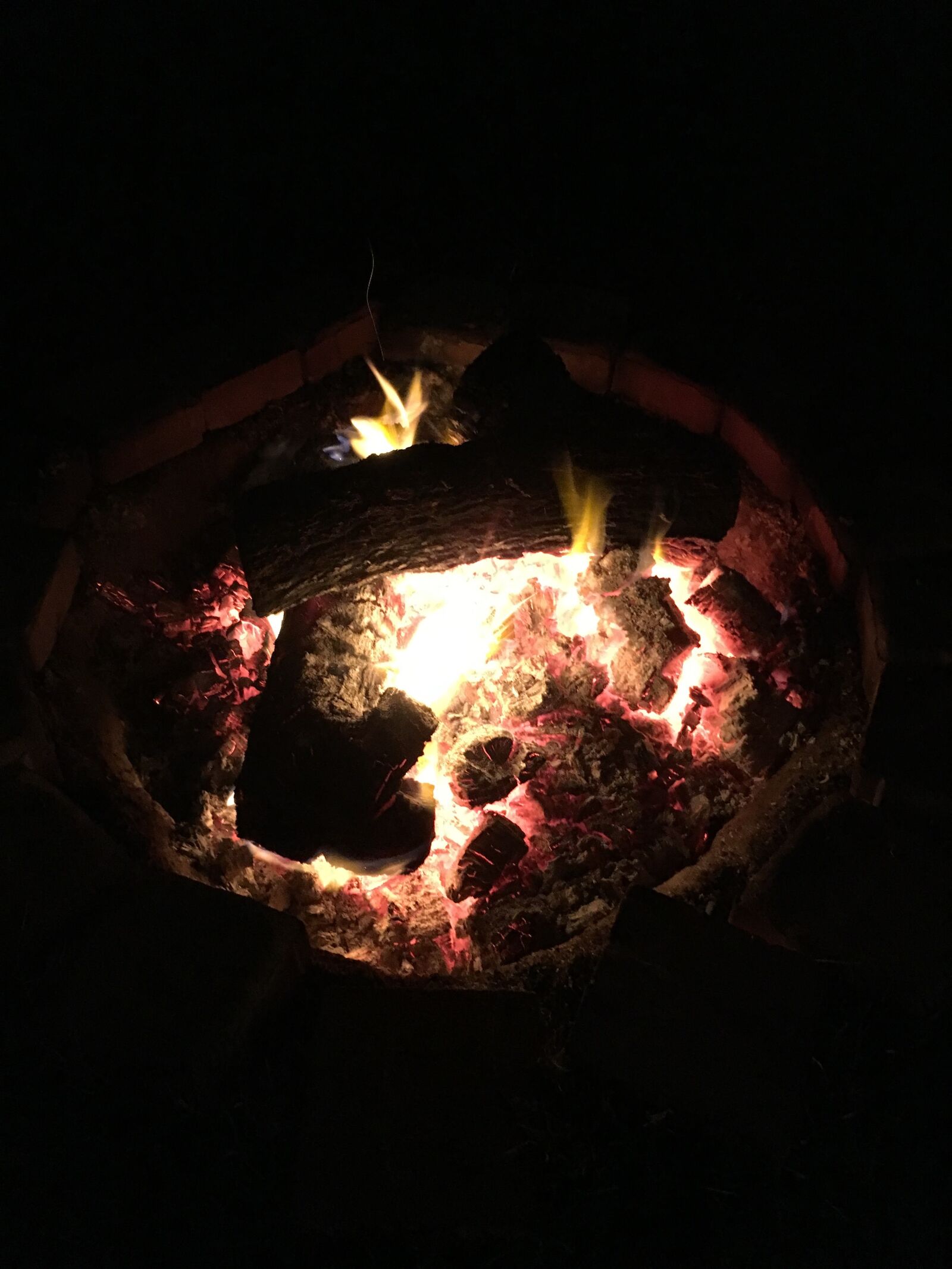 Apple iPhone 6s sample photo. Camp fire, fire, fire photography