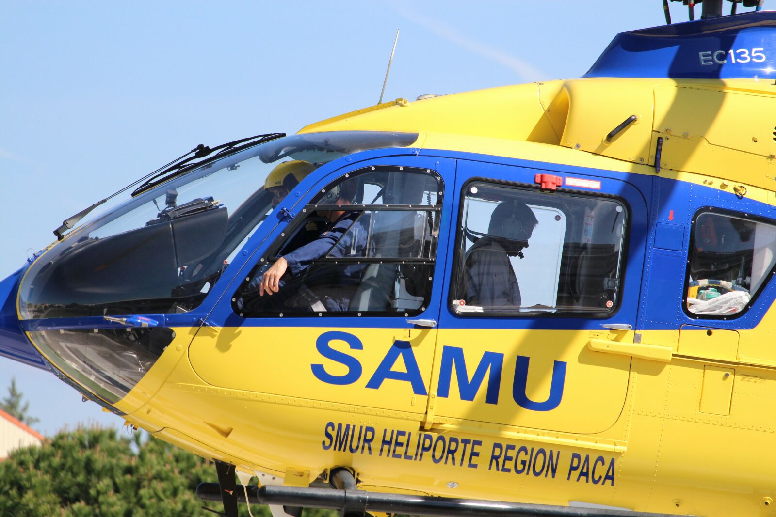 Canon EF-S 55-250mm F4-5.6 IS STM sample photo. Helicopter, samu, emergency photography