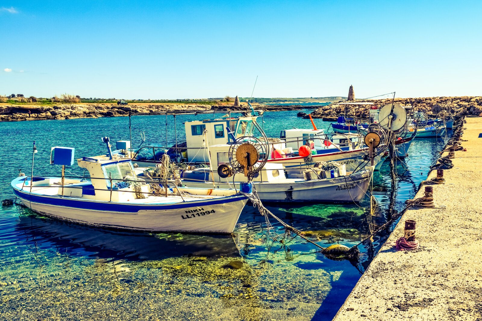Nikon D3300 sample photo. Boat, harbor, fishing shelter photography