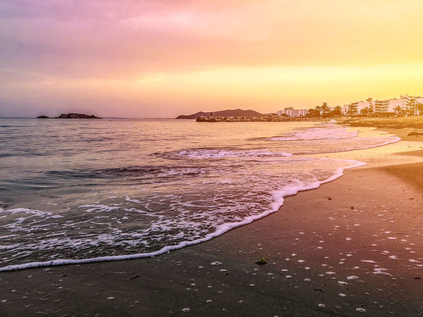 iPhone X back dual camera 4mm f/1.8 sample photo. Beach, mediterranean, waters photography