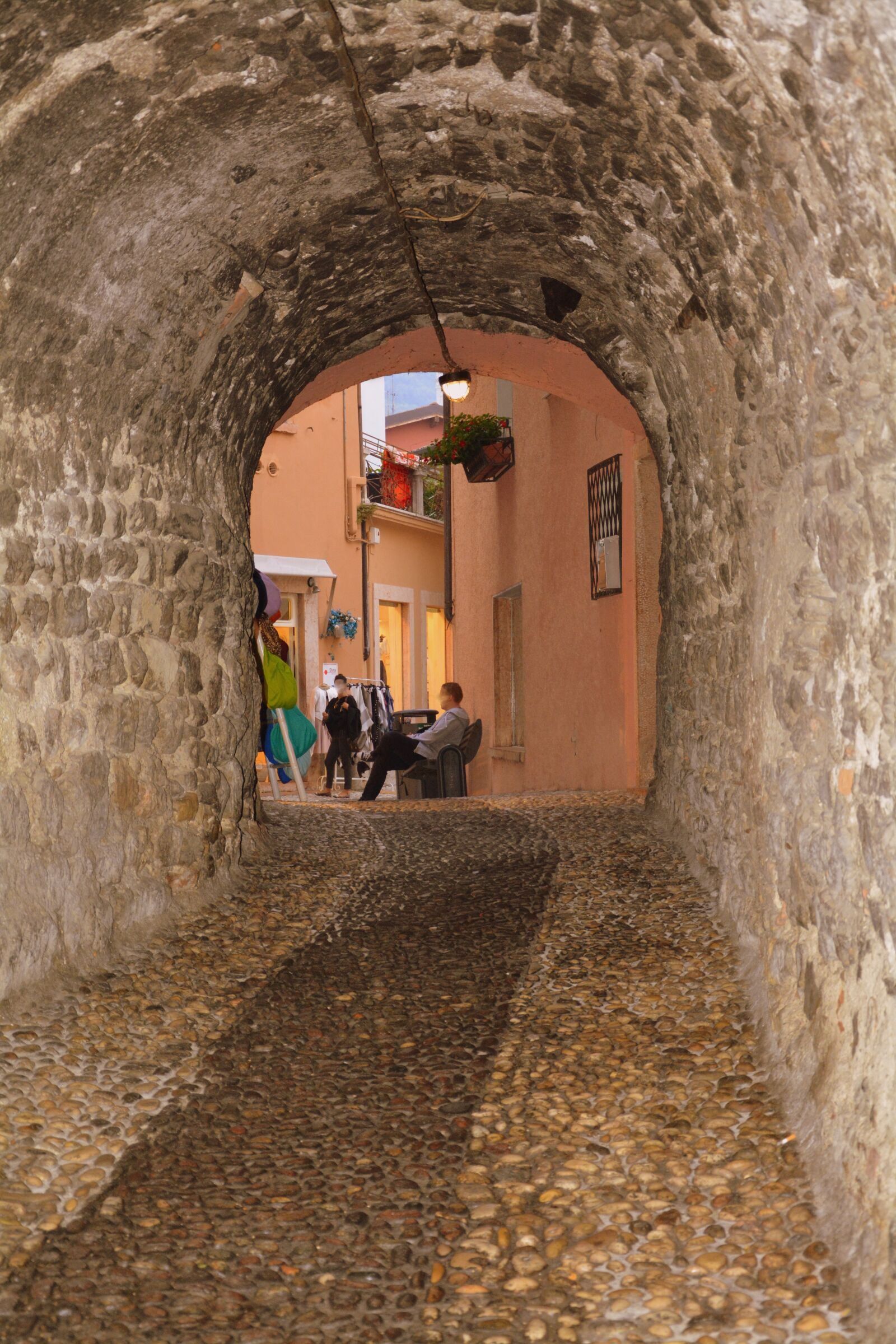 Nikon D7100 sample photo. Gallery, alley, malcesine photography
