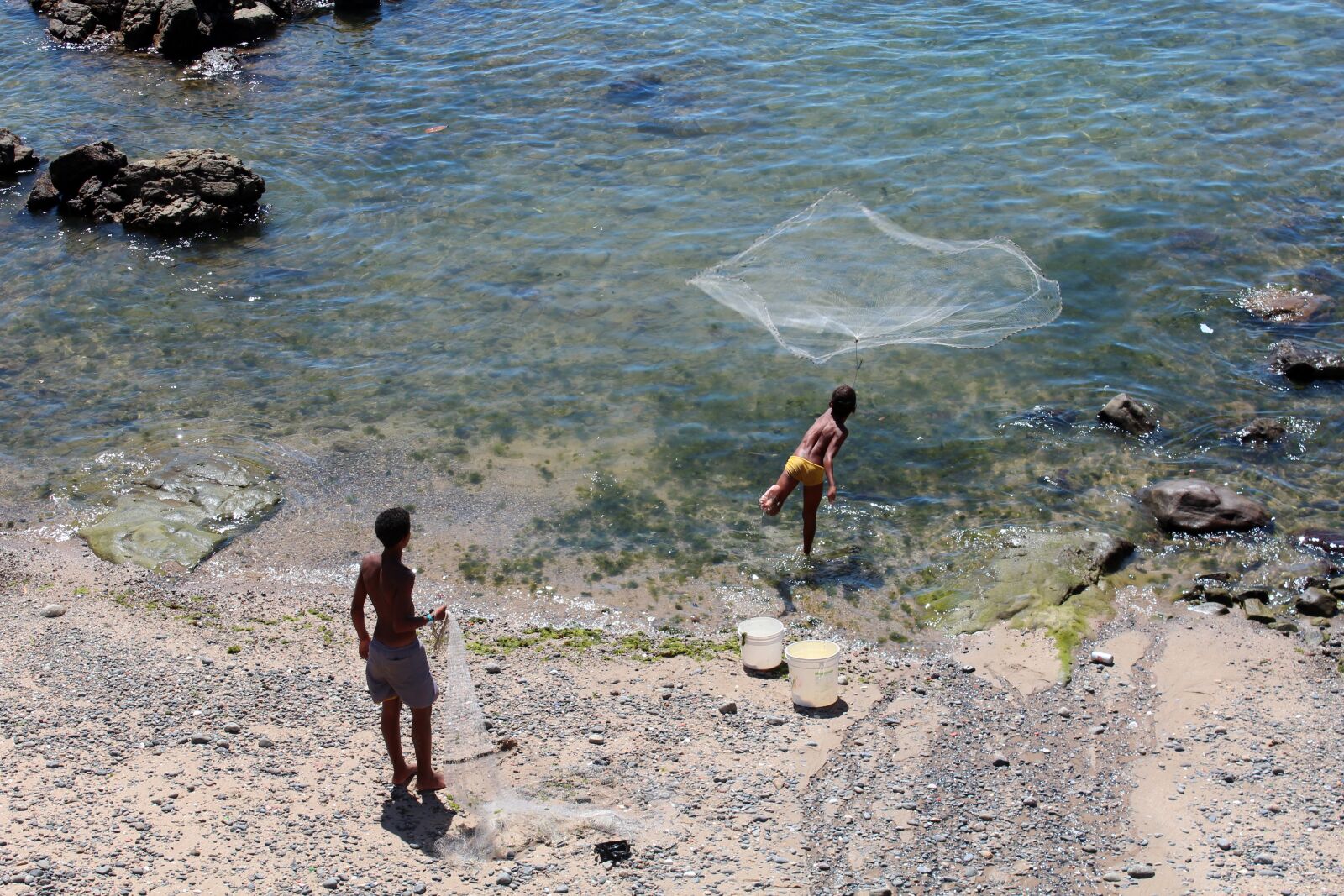 Canon EOS 600D (Rebel EOS T3i / EOS Kiss X5) sample photo. Children, fishing, web photography