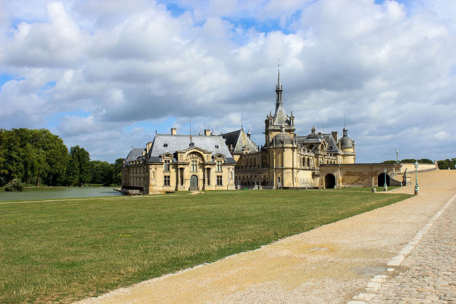 Canon EOS 600D (Rebel EOS T3i / EOS Kiss X5) sample photo. Castle, landscape, sun photography