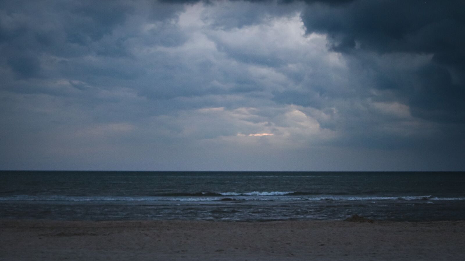 Canon EOS 760D (EOS Rebel T6s / EOS 8000D) sample photo. Sea, horizon, beach photography