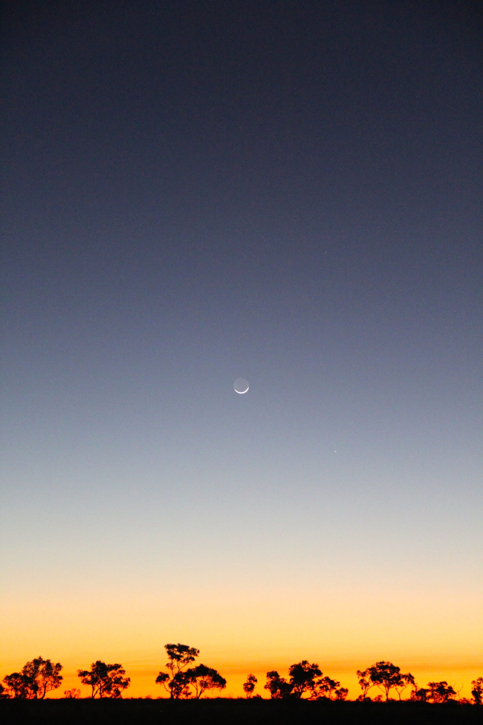 Canon EOS 60D sample photo. Crescent, moon, evening, sky photography