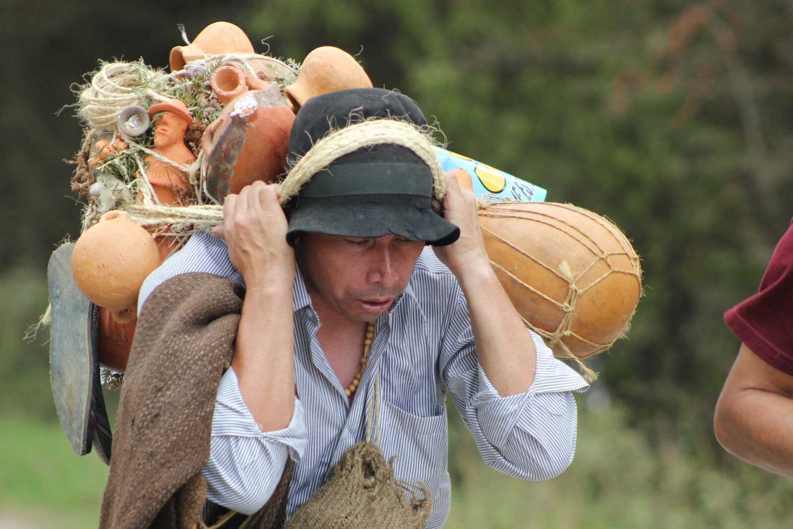 Canon EOS 550D (EOS Rebel T2i / EOS Kiss X4) sample photo. Peasant, colombian, work photography