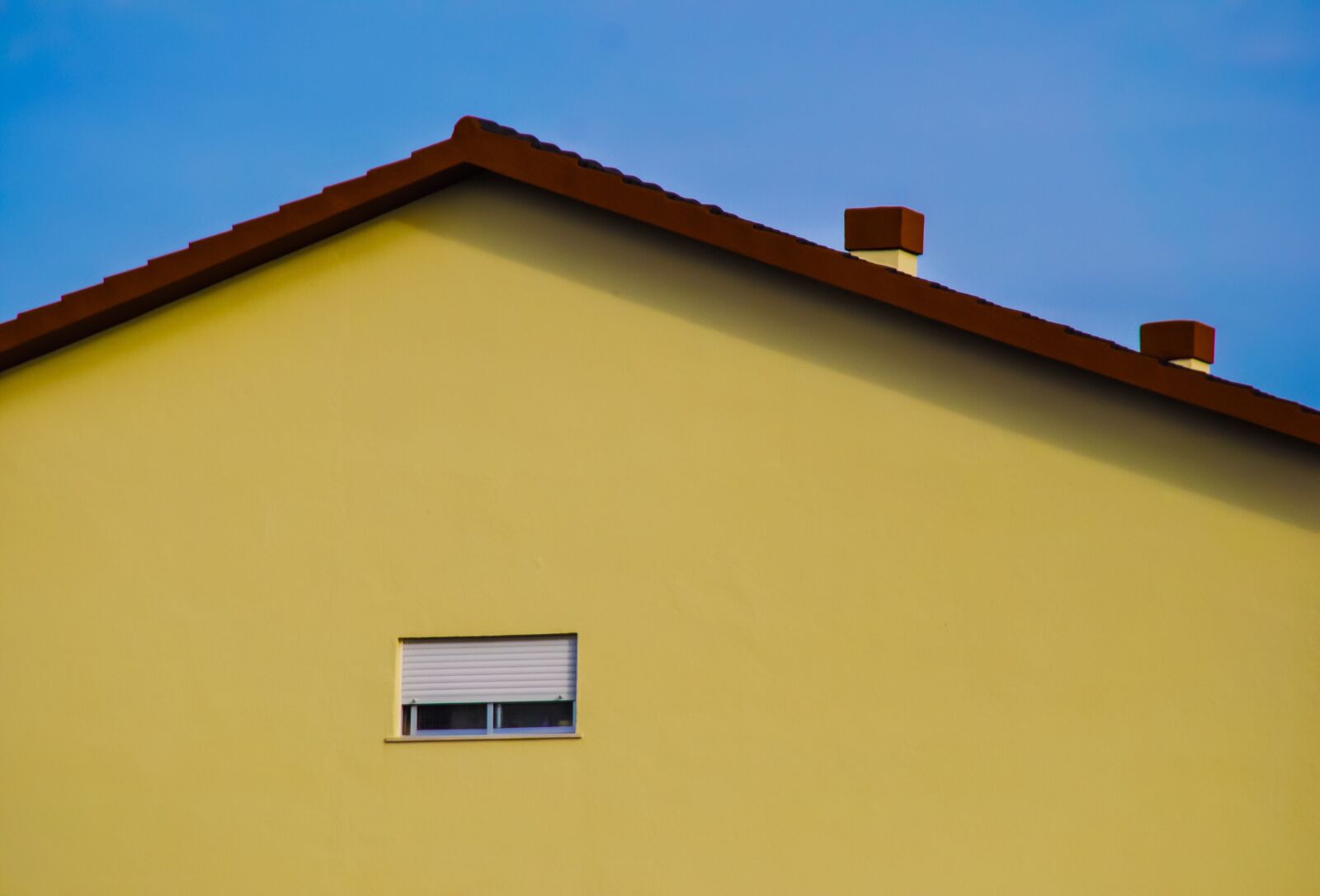 Nikon D90 sample photo. House, yellow, window photography