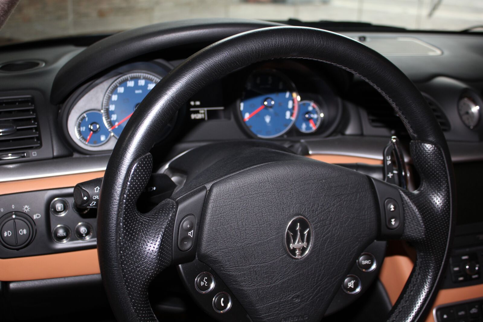 Canon EOS 550D (EOS Rebel T2i / EOS Kiss X4) sample photo. Maserati, cars, auto photography