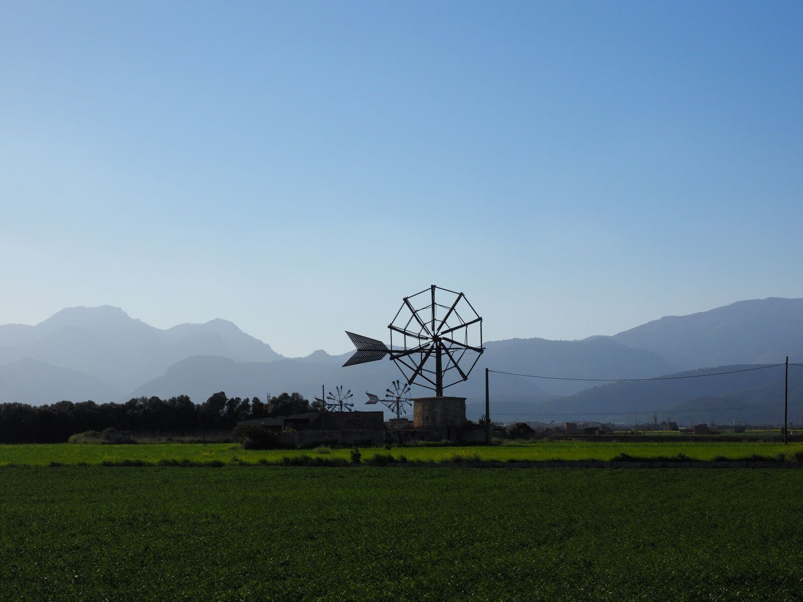 Olympus OM-D E-M1 + Olympus M.Zuiko Digital ED 12-40mm F2.8 Pro sample photo. Windmill, mallorca, muro photography