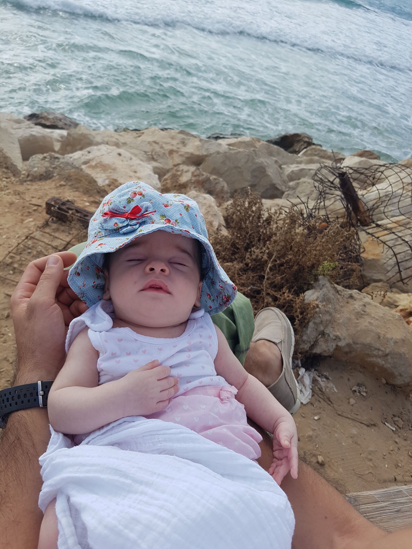 Samsung SM-G930F sample photo. Baby, sleep, sea photography