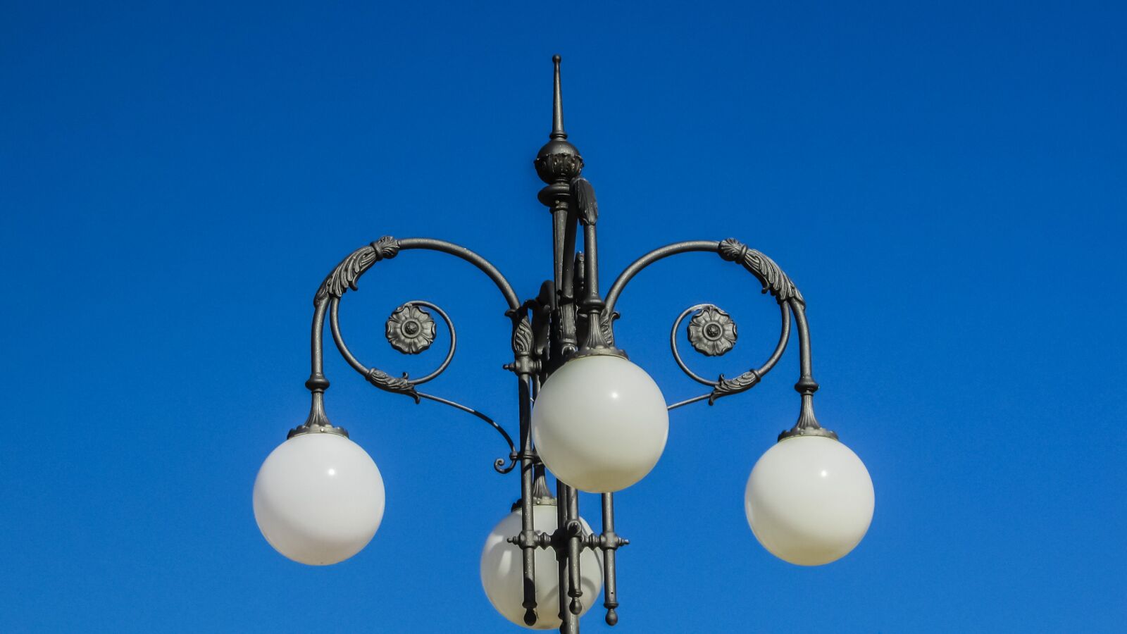 Canon PowerShot SX400 IS sample photo. Lamps, light, design photography