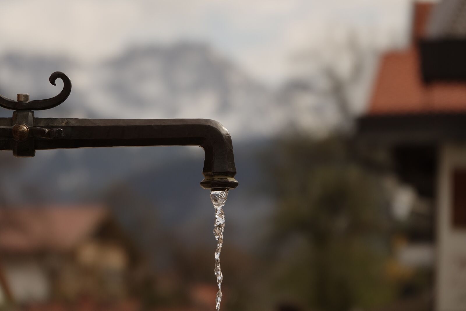Sony Cyber-shot DSC-RX10 III sample photo. Water, drinking water, mountains photography