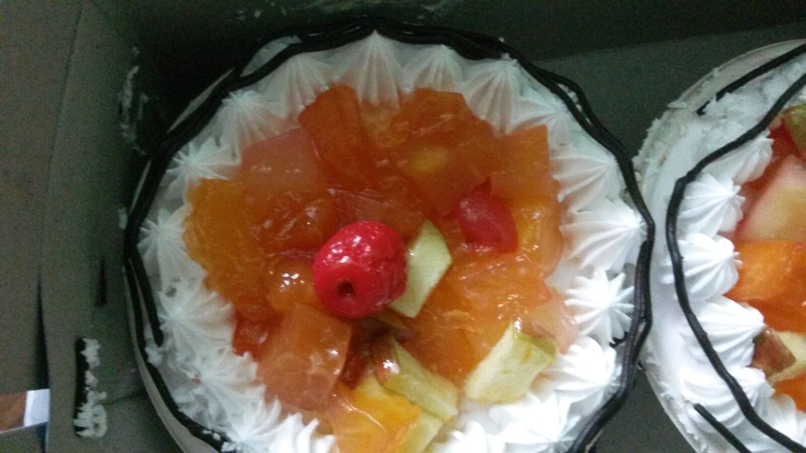 Samsung Galaxy Mega 6.3 sample photo. Fruit cake, cake, fruit photography
